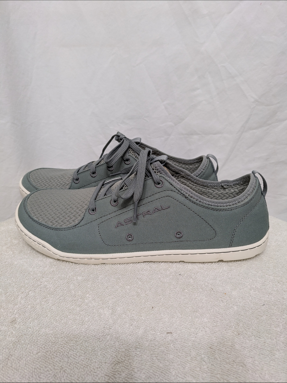 Astral Loyak Men’s Size 10 Gray Minimalist Water Shoes Barefoot Outdoor